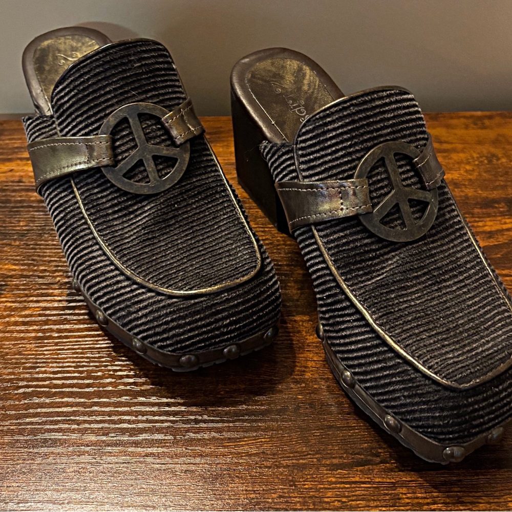 2 Lips Too Brown Mules with Slip-On Style and Textured Fabric